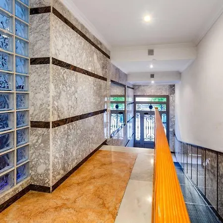 Apartament Ramon Gallud 204 *