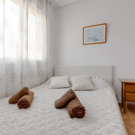 Ramon Gallud 204 * טורבייחה