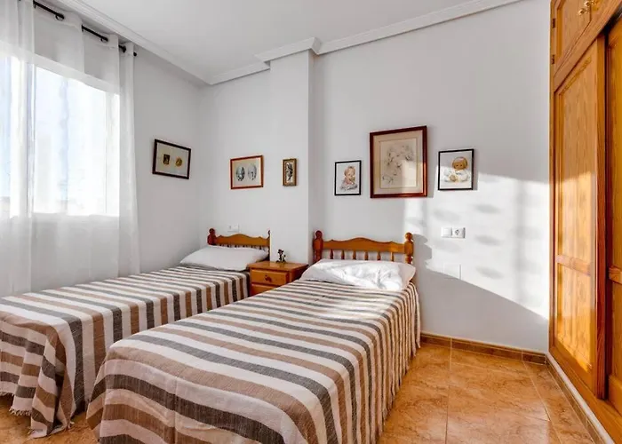 Ramon Gallud 204 דירה *