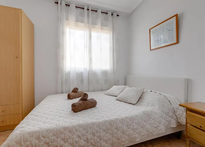 Apartment Ramon Gallud 204 *